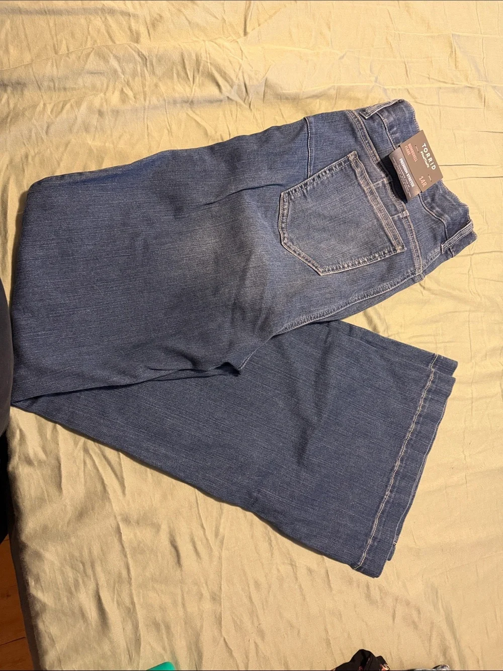 torrid NWT Bombshell Flare Jeans